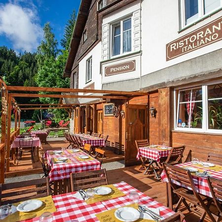 Penzion Sofinata & Pizzeria Шпиндлерув-Млин Экстерьер фото